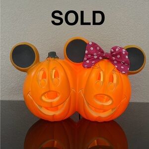 Disney Mickey and Minnie Lighted Jack O Lantern Pumpkin Blow Mold